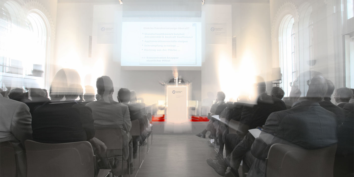 ZELFMADE live events | event agency | services | media production | background: conference